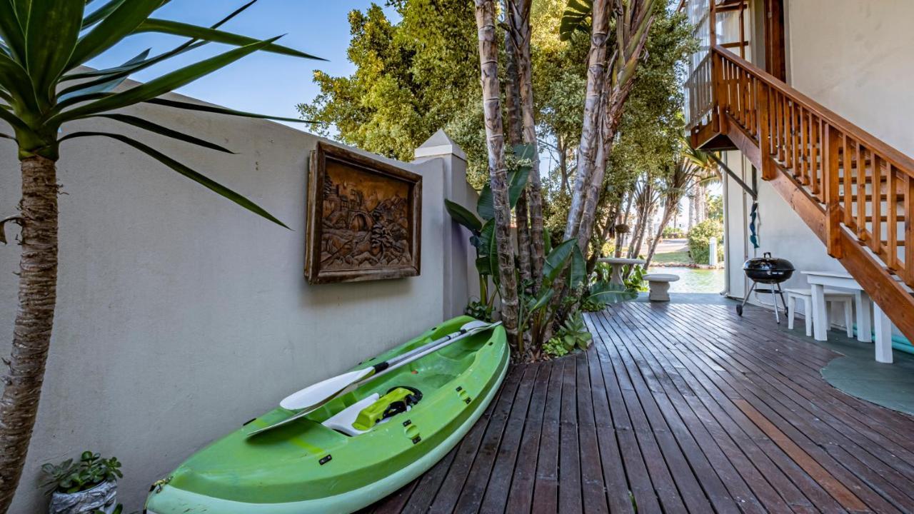 The Ark Guesthouse At Marina Martinique Джефрис-Бей Экстерьер фото